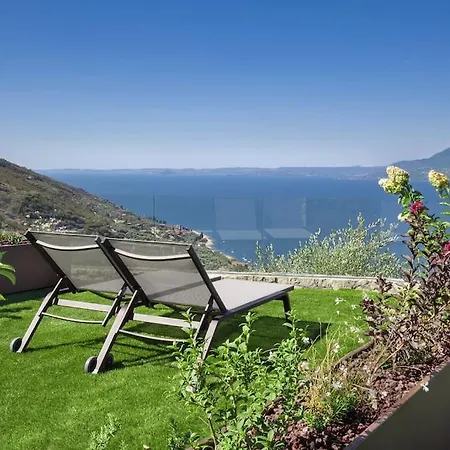 Divina-apt Armonia-con Piscina E Vista * Castelletto Di Brenzone